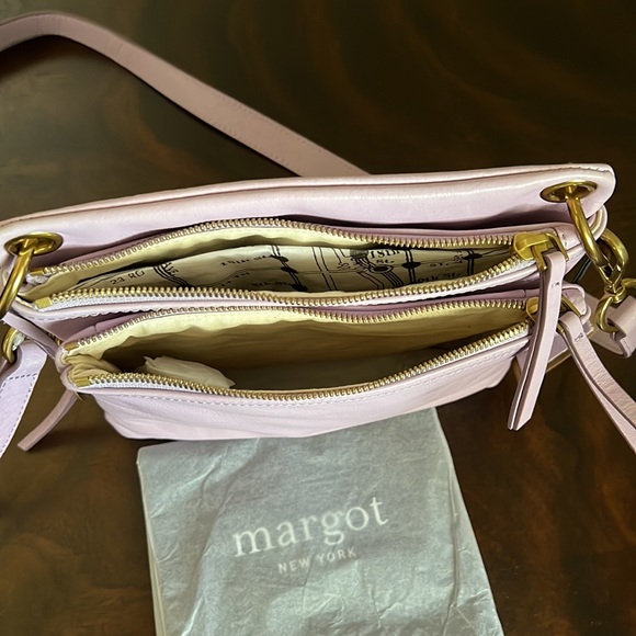 Margot Allie Leather Crossbody Bag. - Picture 9 of 13